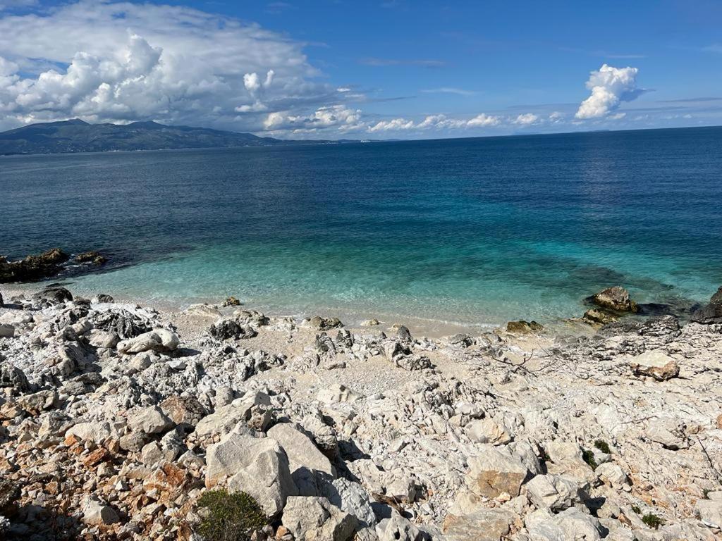 White Sidesea View Apartment Sarandë Exteriér fotografie