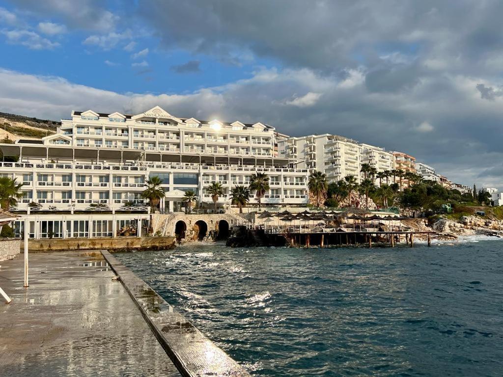 White Sidesea View Apartment Sarandë Exteriér fotografie